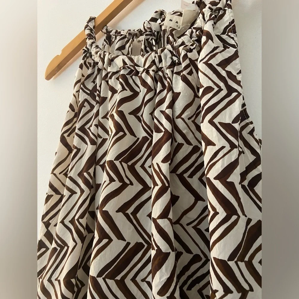 Marni by H&M stunning 100% silk halter style, peak of your back and tie closure. - Picture 3 of 10